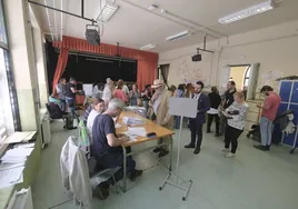 El Ayuntamiento de Sevilla estudia reforzar la climatización de los colegios electorales