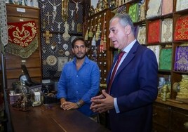 El Ayuntamiento de Sevilla agiliza las ayudas al comercio tradicional con 300.000 euros