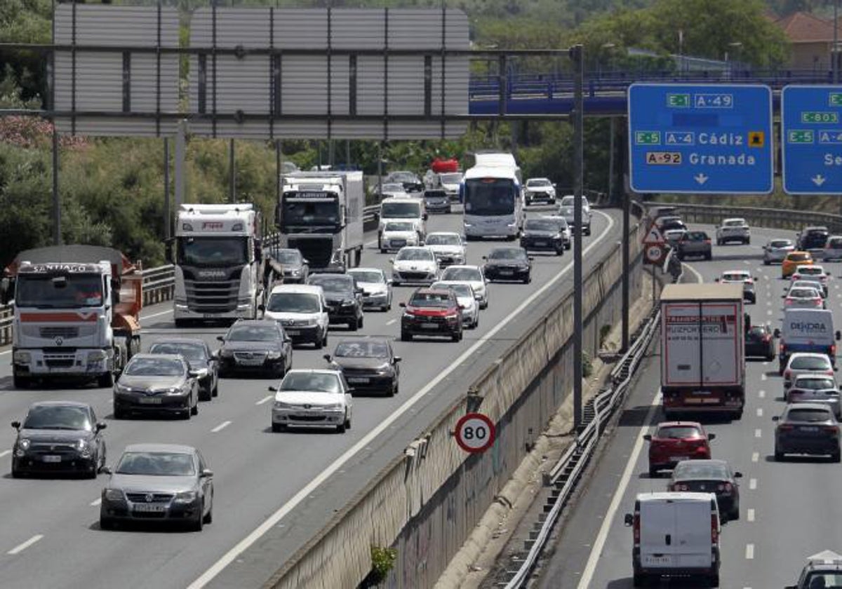 Circulación en una carretera sevillana