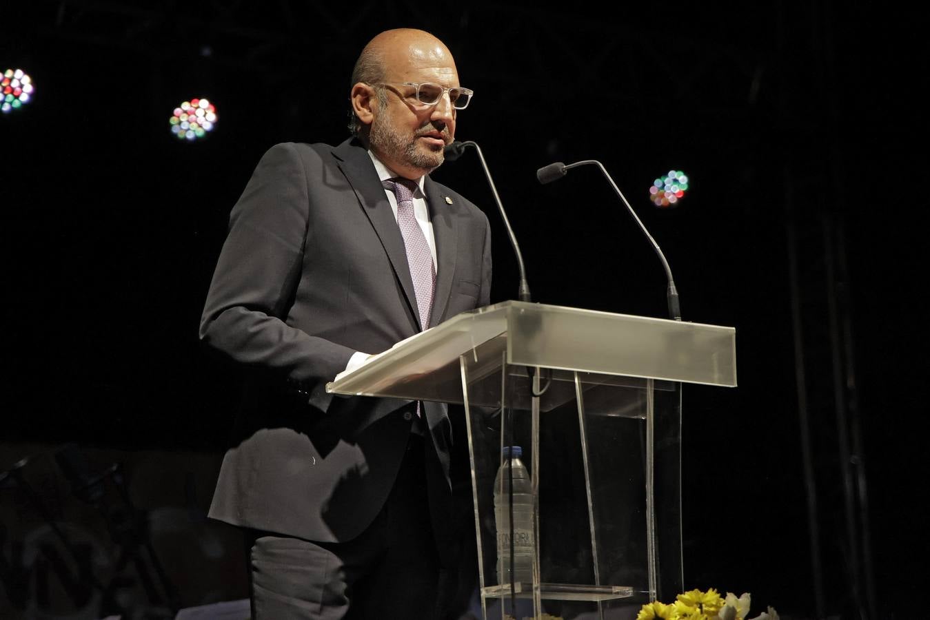 Primer día de la Velá de Triana de 2023 que se ha inaugurado con el pregón