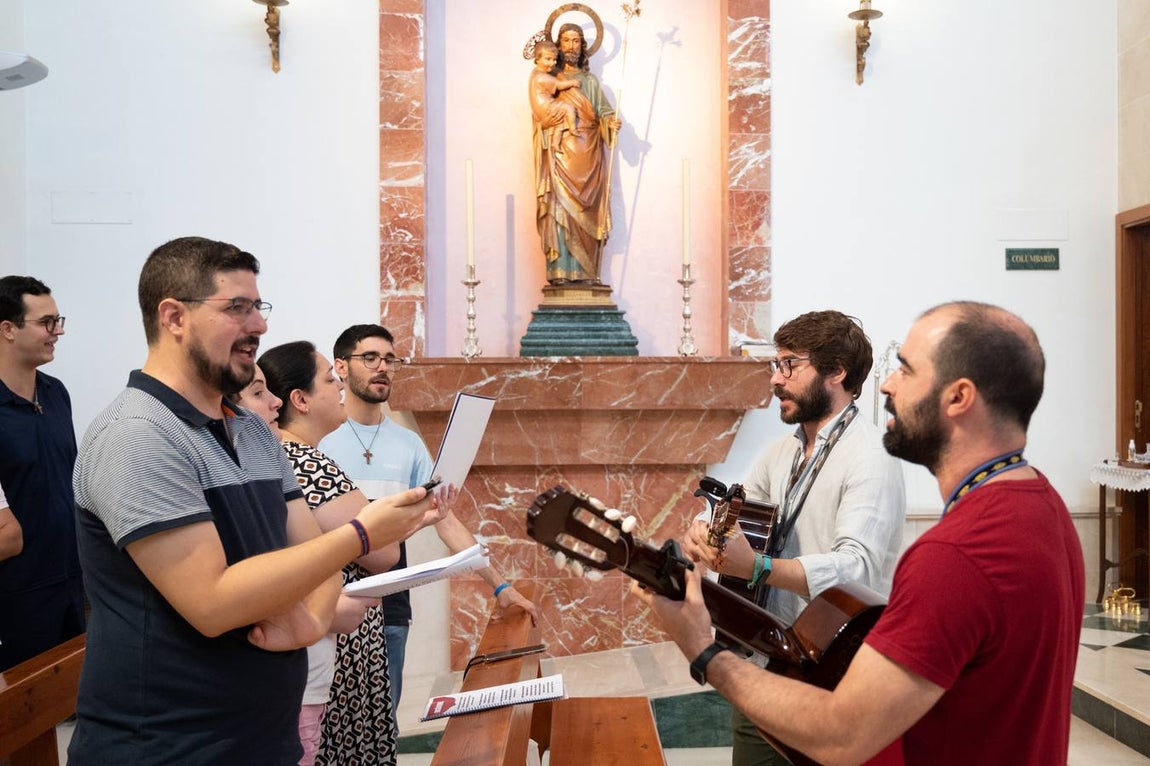 Los primeros jóvenes que parten de Sevilla para la Jornada Mundial de la Juventud en Lisboa