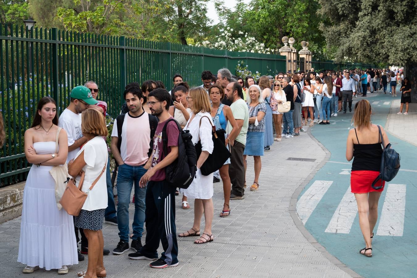 Colas para el casting de '1992', la nueva serie de Álex de la Iglesia