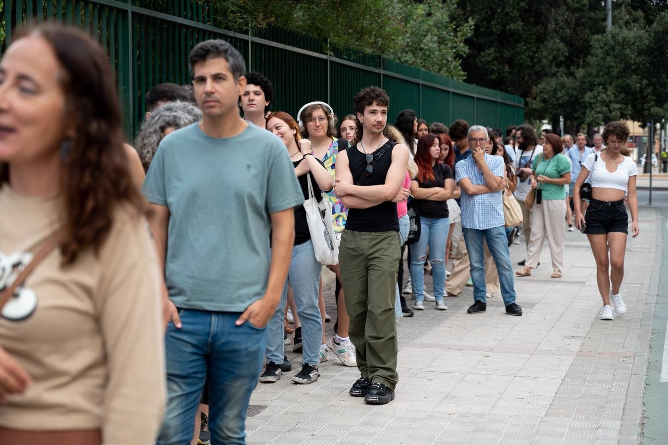 Colas para el casting de '1992', la nueva serie de Álex de la Iglesia