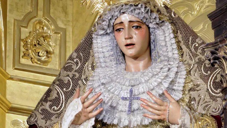 La Virgen del Refugio de San Bernardo regresa a su camarín