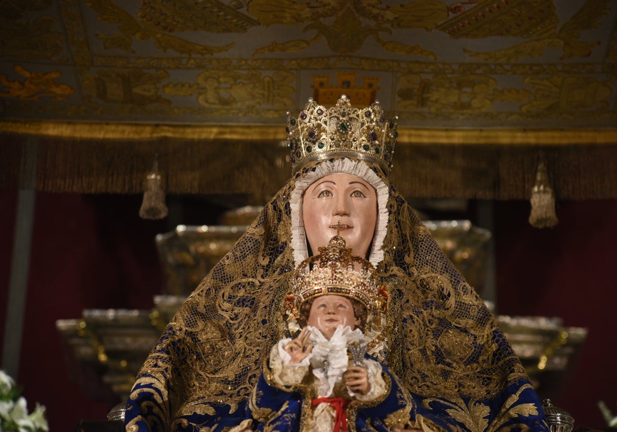 La Virgen de los Reyes