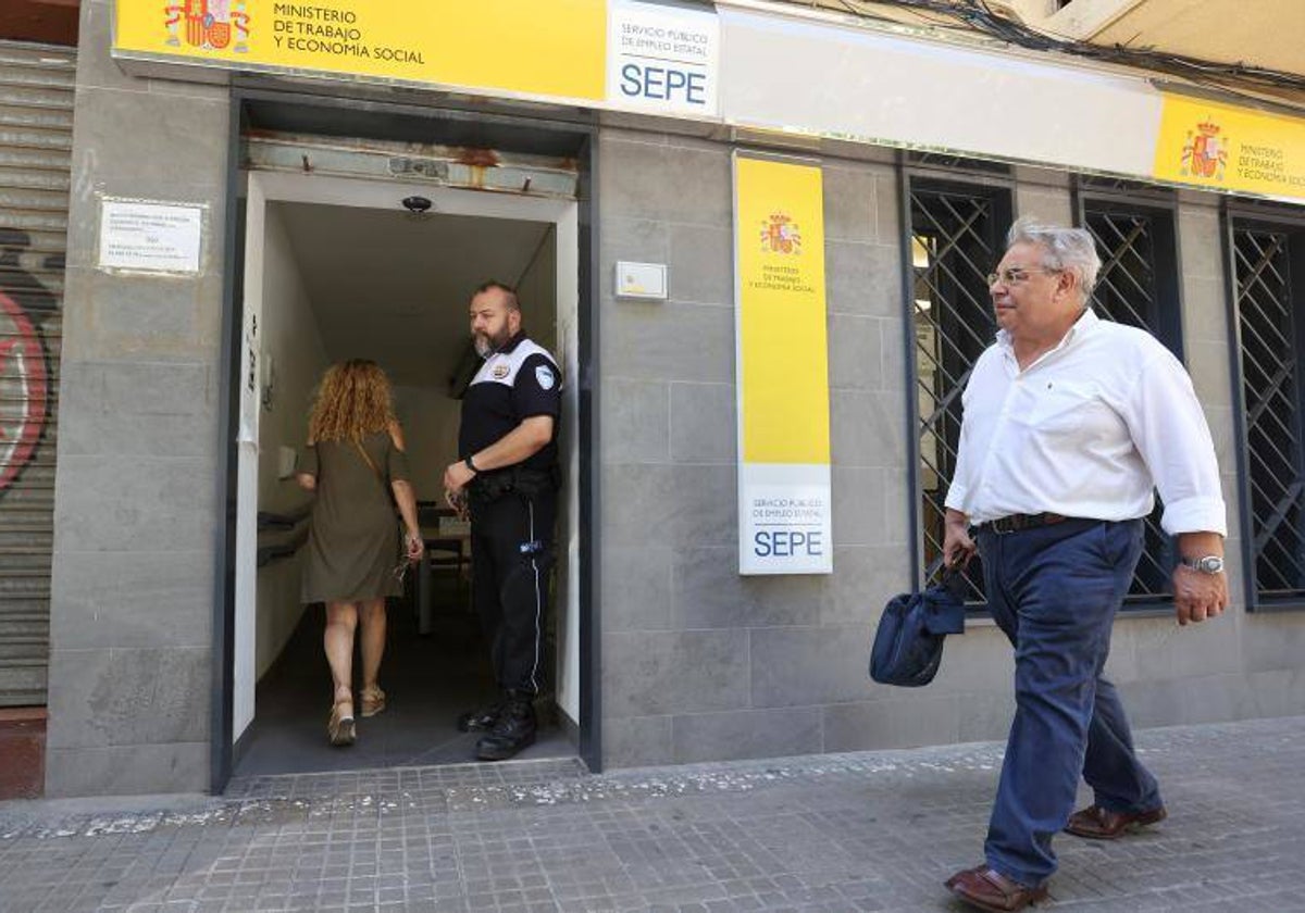 El subsidio para mayores de 52 años depende del SEPE