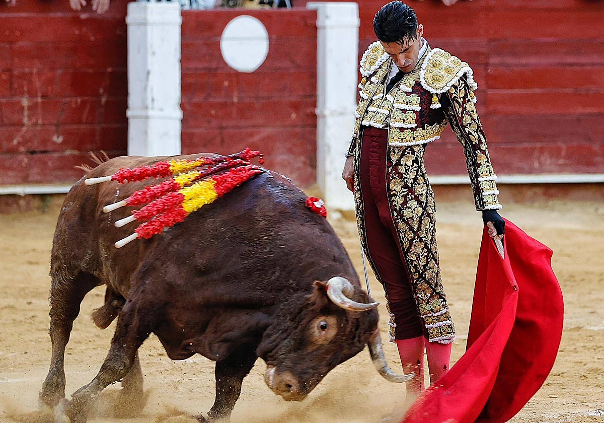 Natural de Alejandro Talavante al quinto de Juan Manuel Criado