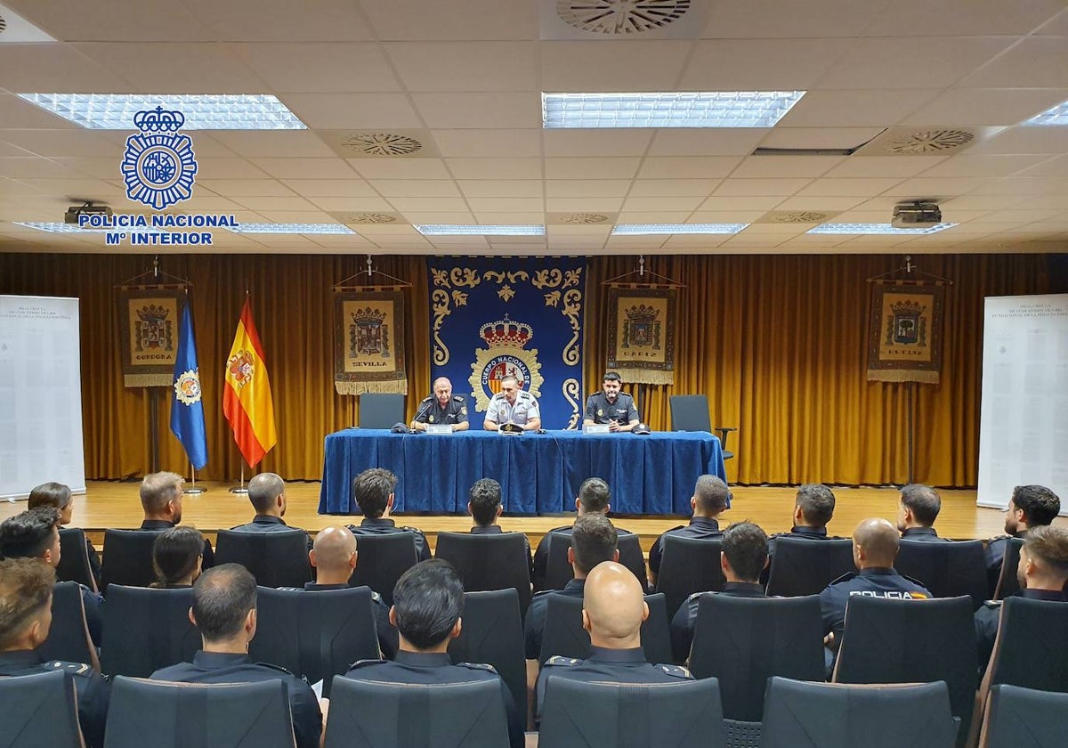 Acto de incorporación de nuevos agentes a la Policía Nacional de Sevilla celebrado ayer