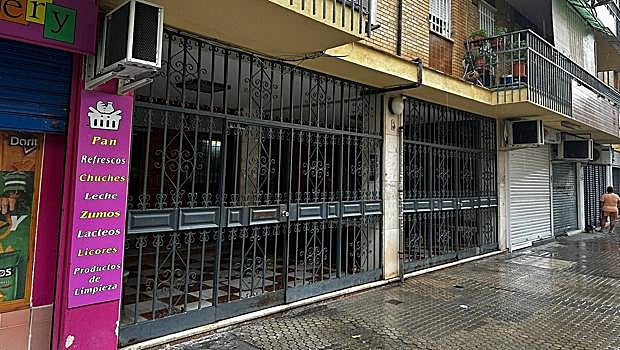 Una mujer aparece muerta en la Macarena y su expareja es detenida: «Escuchamos un grito a primera hora de la mañana»