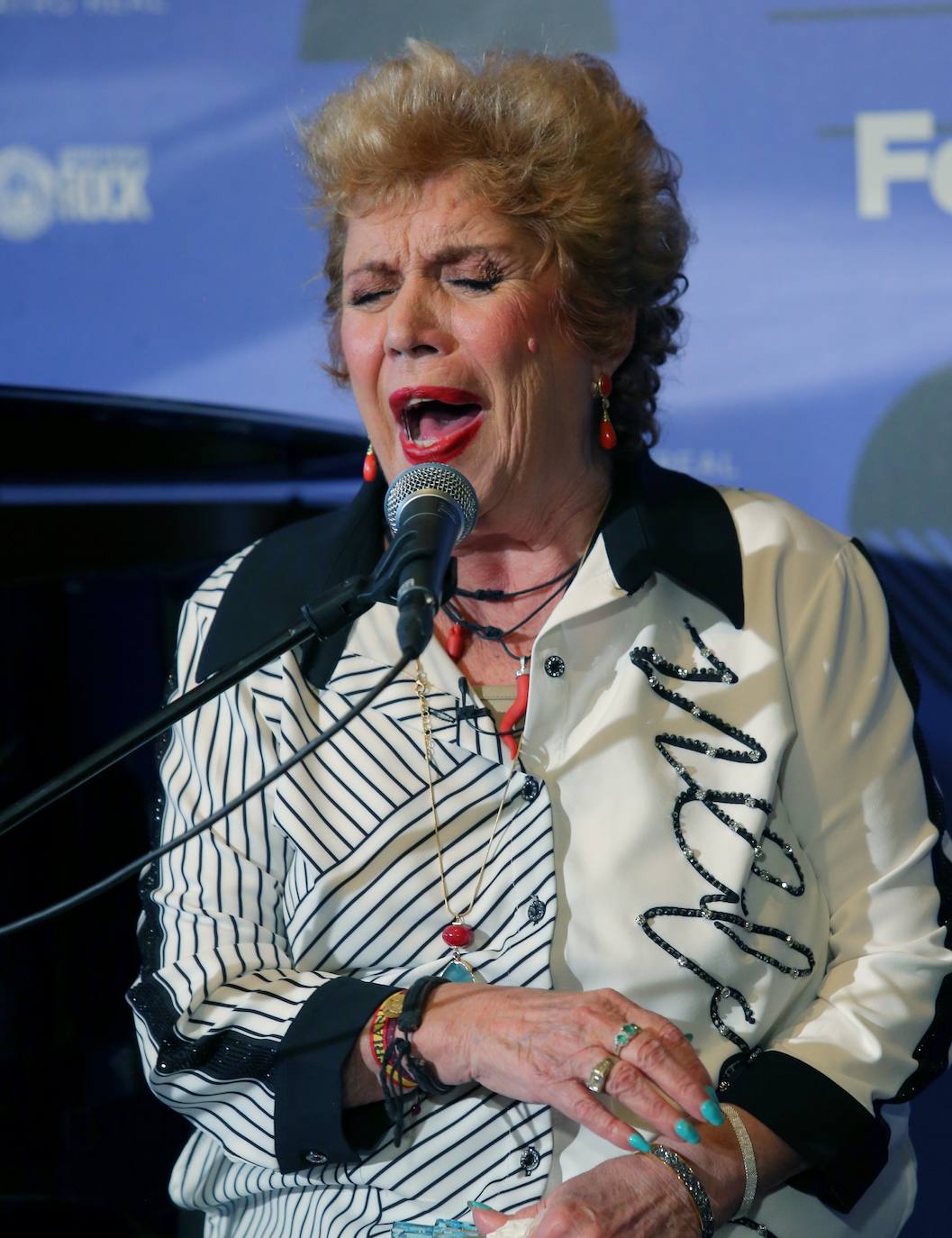 Momentos de la vida de la artista sevillana María Jiménez