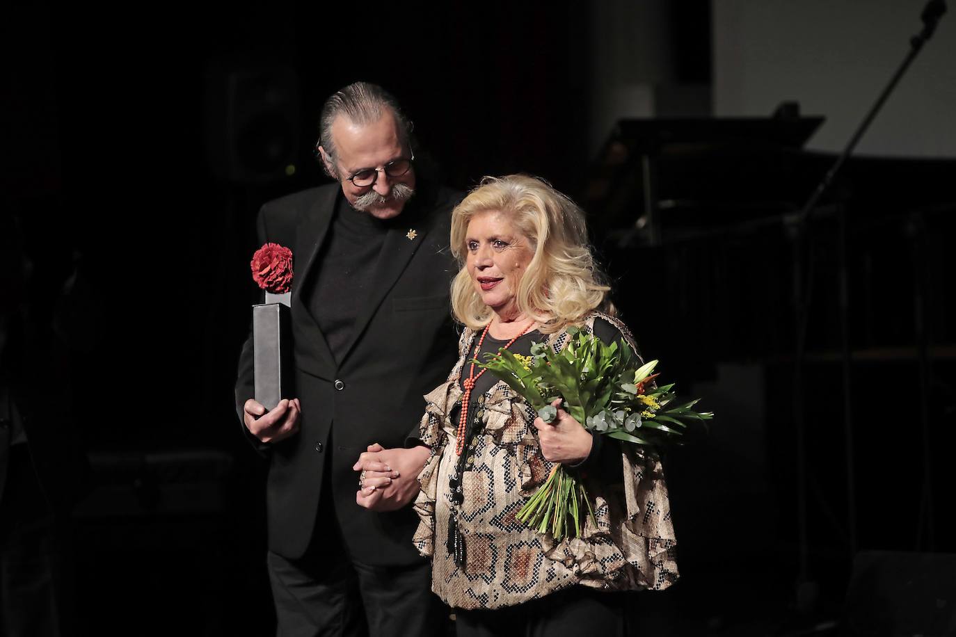 Momentos de la vida de la artista sevillana María Jiménez