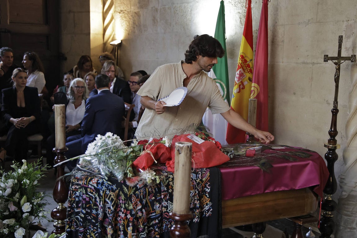 Capilla ardiente de María Jiménez en Sevilla