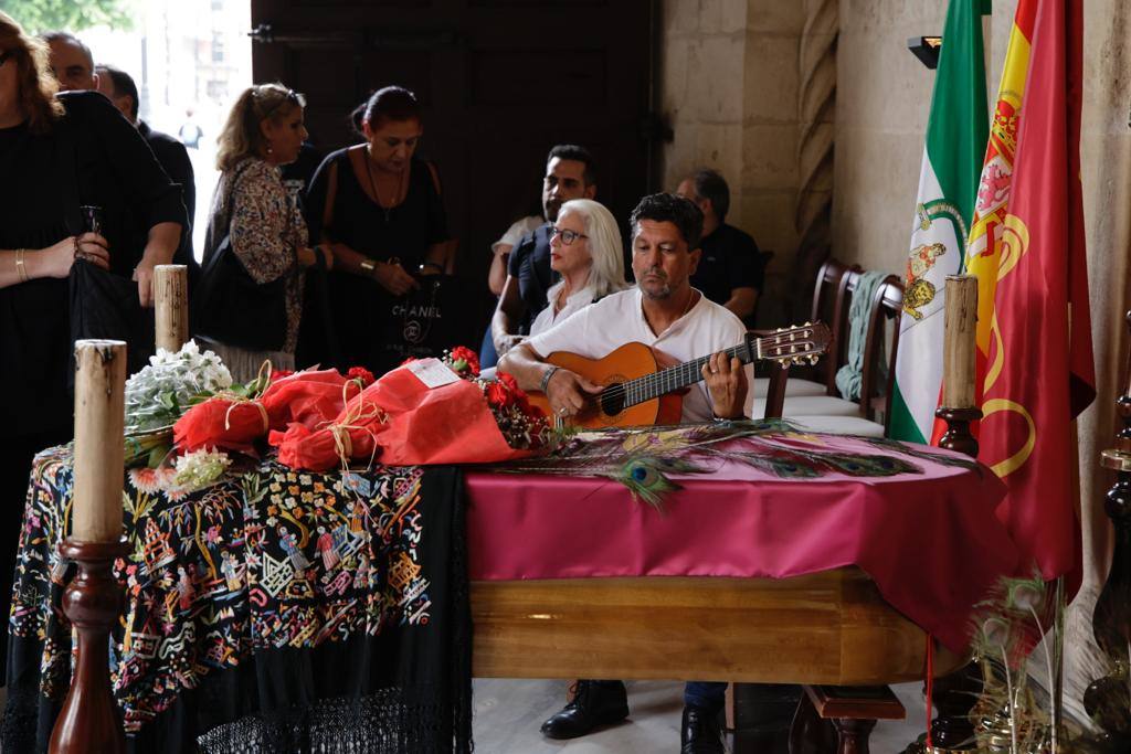 Capilla ardiente de María Jiménez en Sevilla