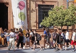 Las imágenes del primer día de clase en los colegios de Sevilla