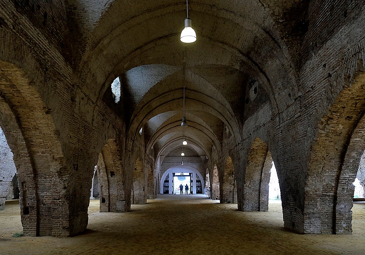 Una de las naves de las Atarazanas de Sevilla