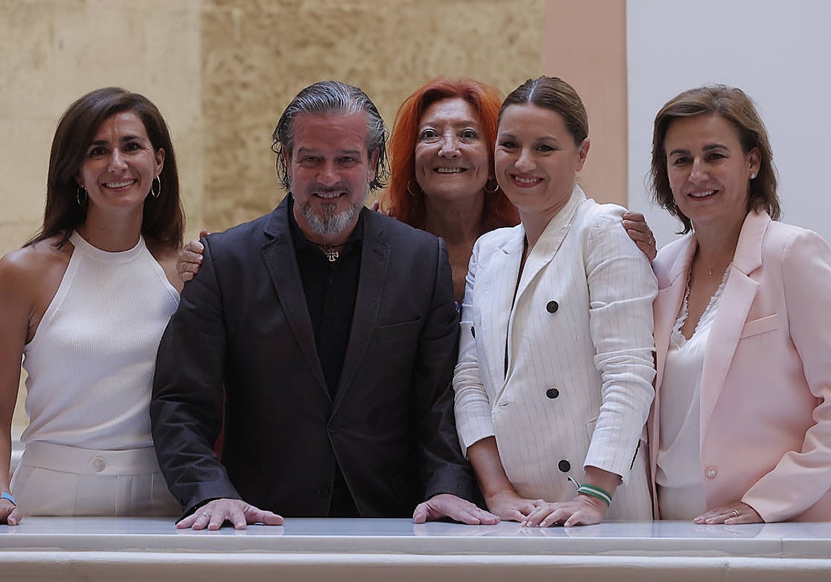 La directora de Hay Festival España, Sheila Cremaschi, informa de los detalles de la primera edición de «Hay Fórum Sevilla», organizada por la ONG premio Princesa de Asturias de Comunicación y Humanidades 2020