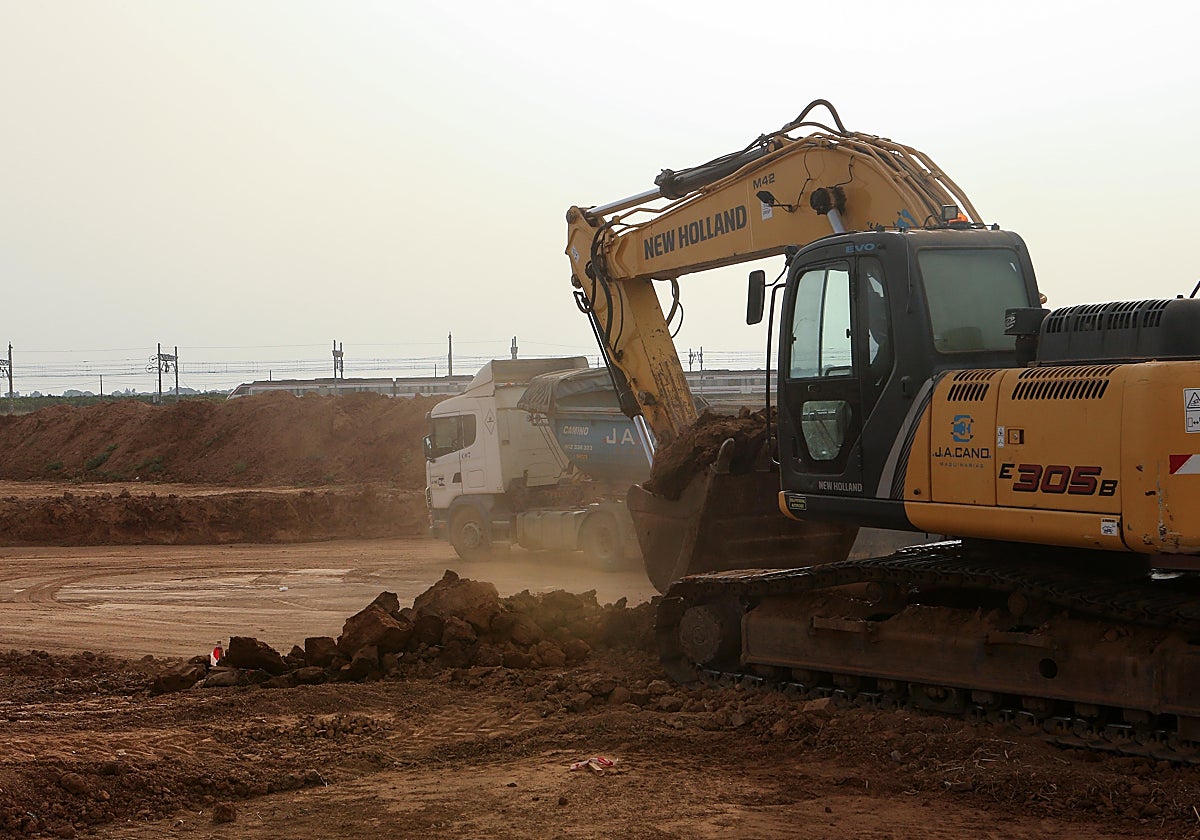 Imagen de las obras para la realización de la línea 3 del Metro de Sevilla