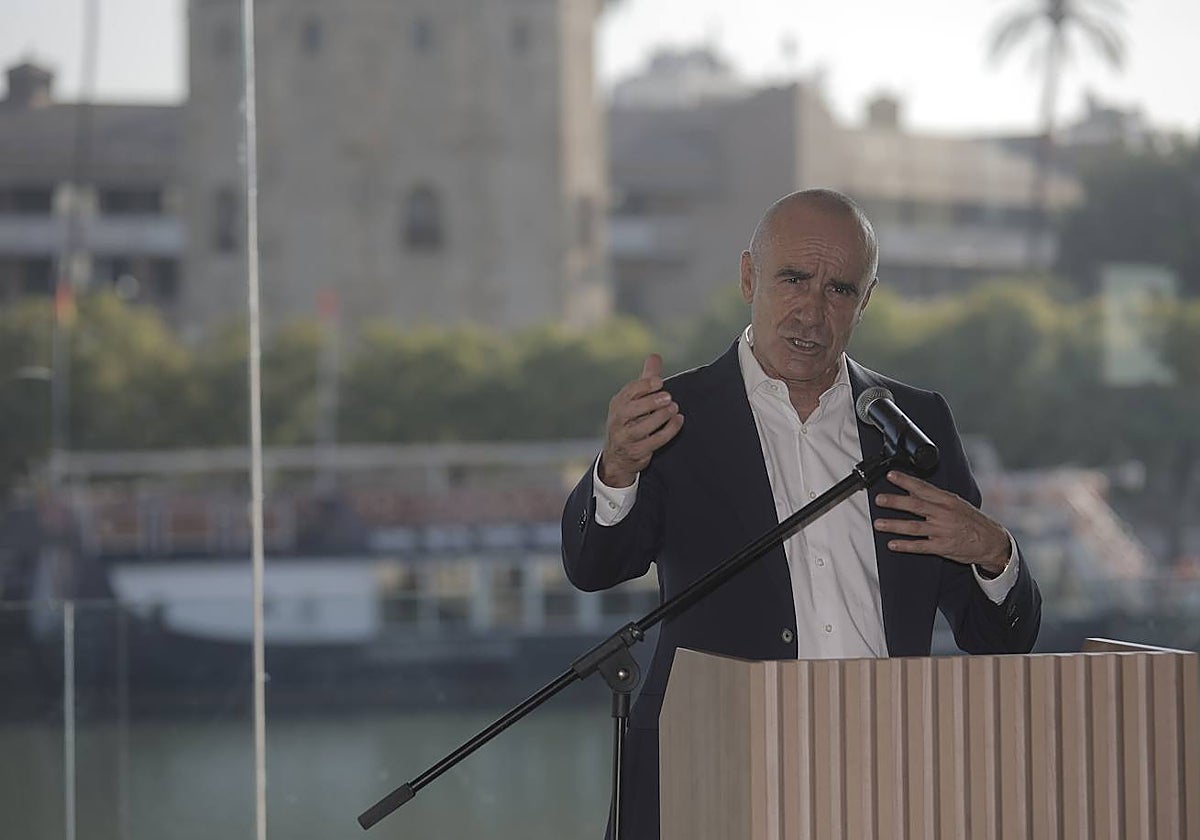 Antonio Muñoz durante la rueda de prensa celebrada en el restaurante Abades