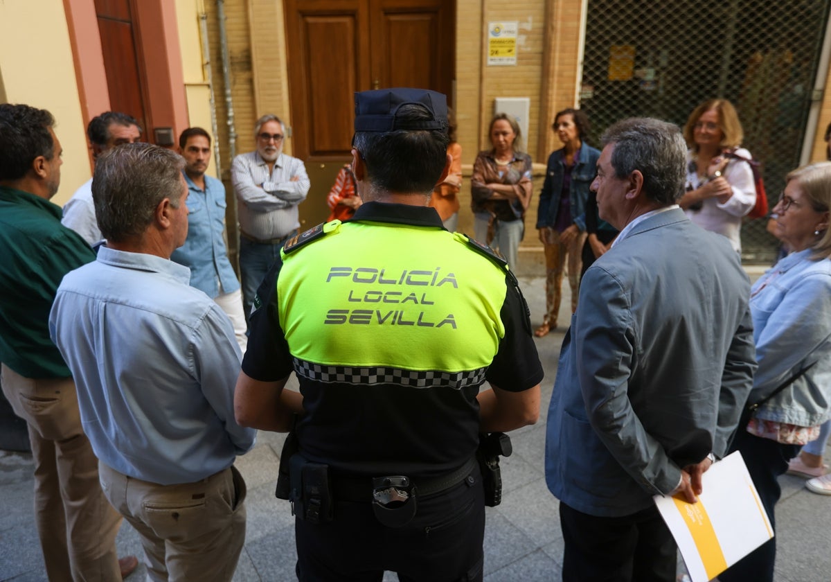 Reunión de los delegados municipales con comerciantes y vecinos