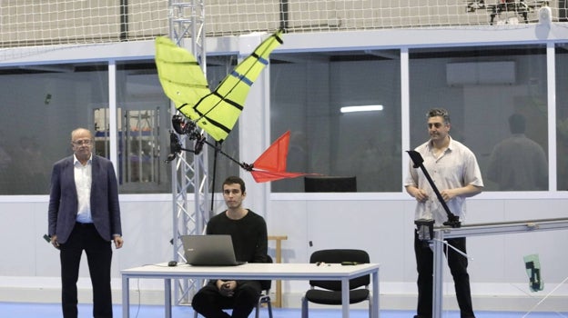 Así vuelan los drones bioinspirados de la Escuela de Ingeniería de Sevilla