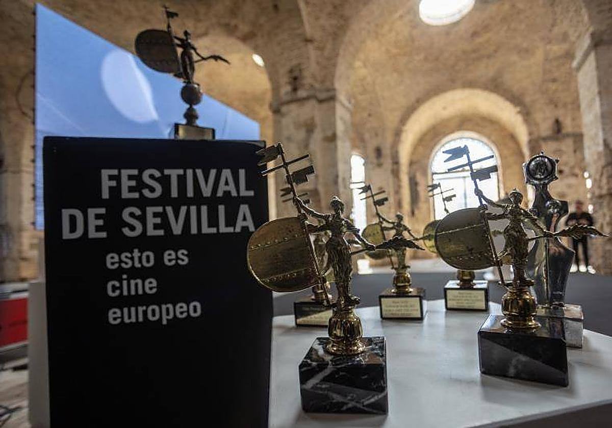 Los Giraldillos que reconocen a los premiados del Festival de Cine de Sevilla