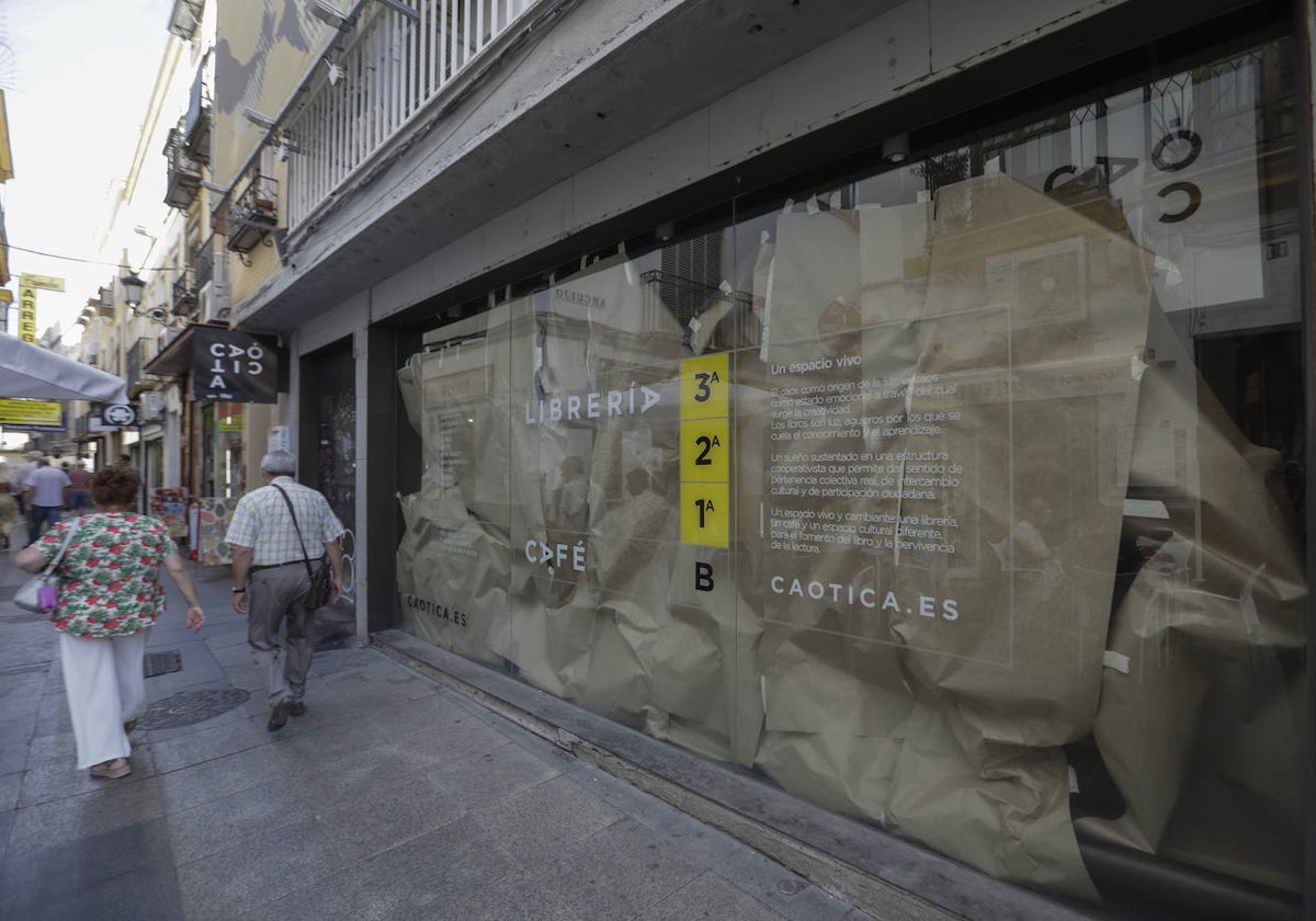 Estado que presenta en estos momentos el local de la librería Caótica