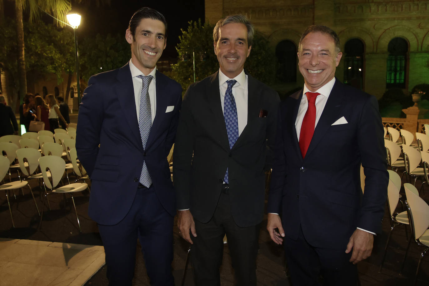 Santiago Hernández, Romualdo Madariaga y Manuel de la Cruz