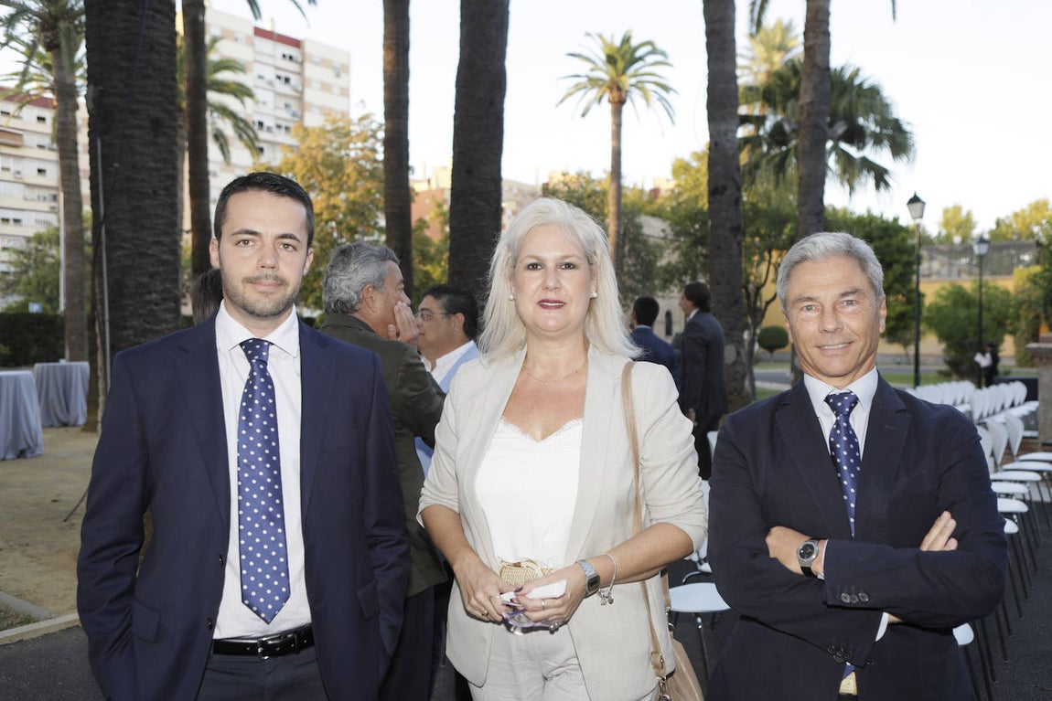 Miguel Romero-Márquez y Lidia Pérez y Juan Bermudo