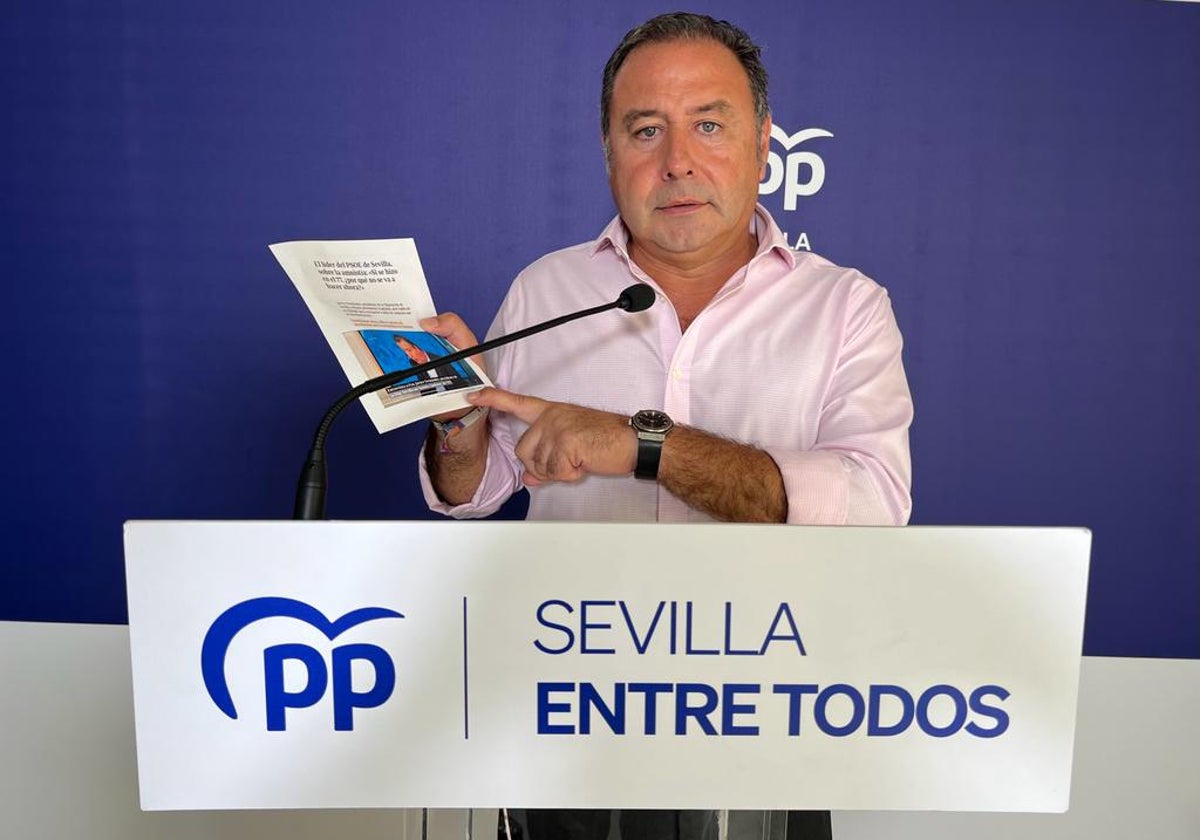 Ricardo Sánchez, presidente del PP de Sevilla en una rueda de prensa