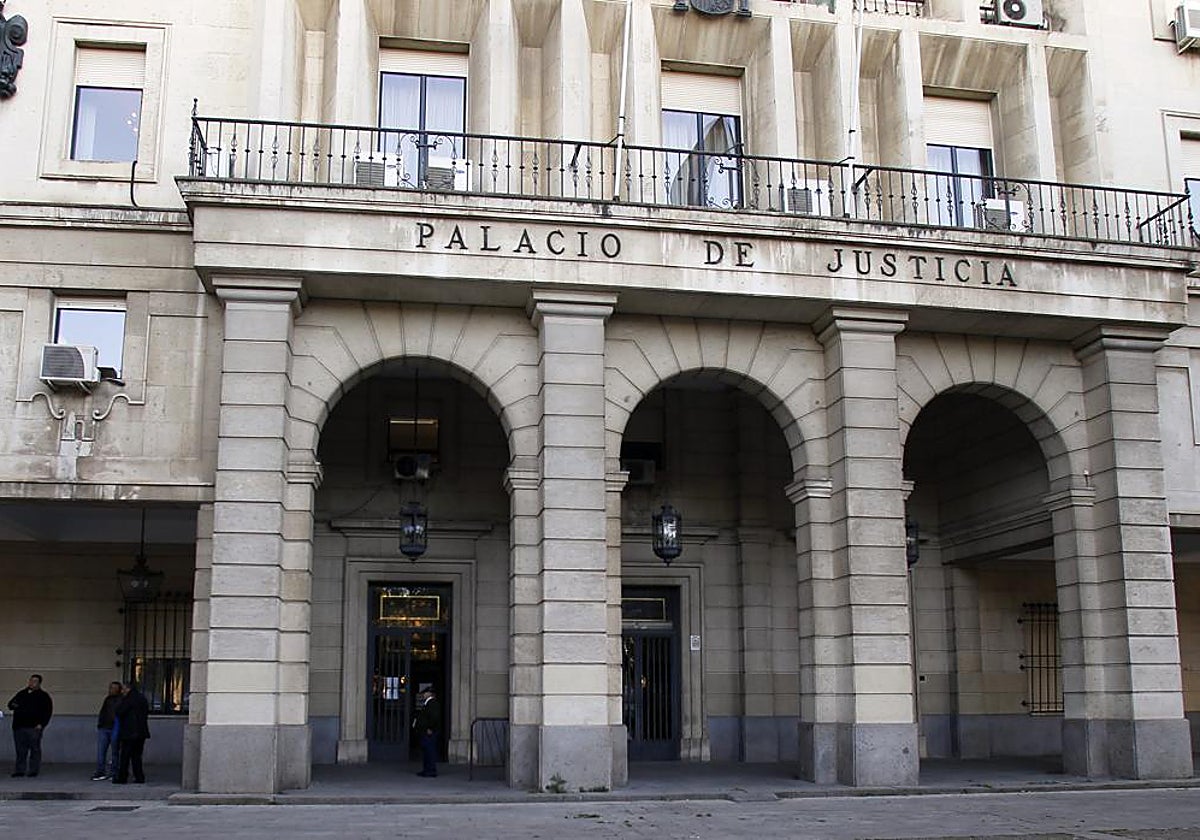 Fachada del Tribunal Superior de Justicia de Andalucía