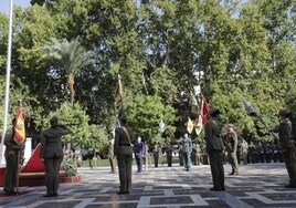 Horarios y recorridos de los actos del 12 de octubre en Sevilla: izado de bandera y desfile en la avenida de la Constitución