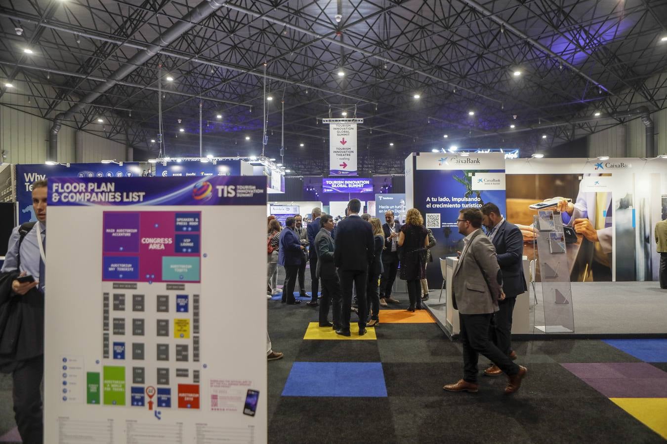 Las instalaciones de Fibes, en la inauguración del congreso internacional sobre el turismo que se celebra del 18 al 20 de octubre en Sevilla