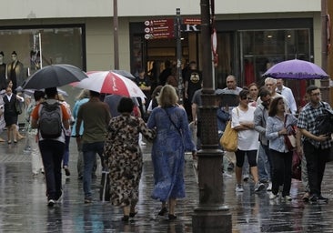 Alerta en Sevilla este jueves por lluvia y viento: recomendaciones de seguridad