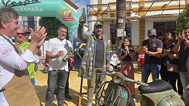 La sidra asturiana ha bautizado la inauguración de la 5ª edición de 'El Avispero'