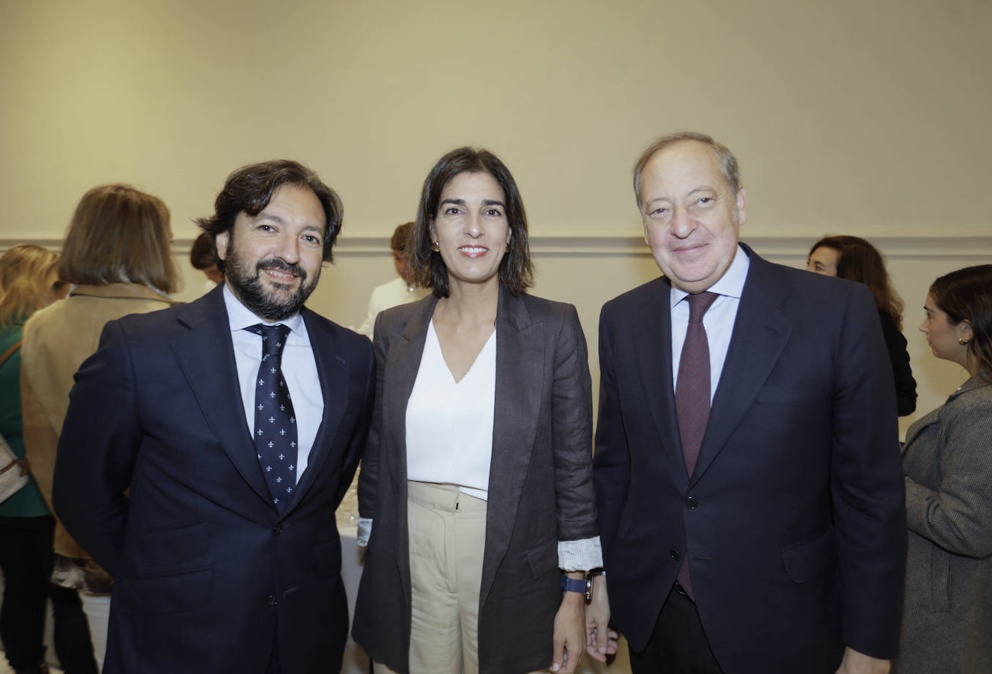 Álvaro Fernández, María Ángeles Cordero y Álvaro Rodríguez Guitart