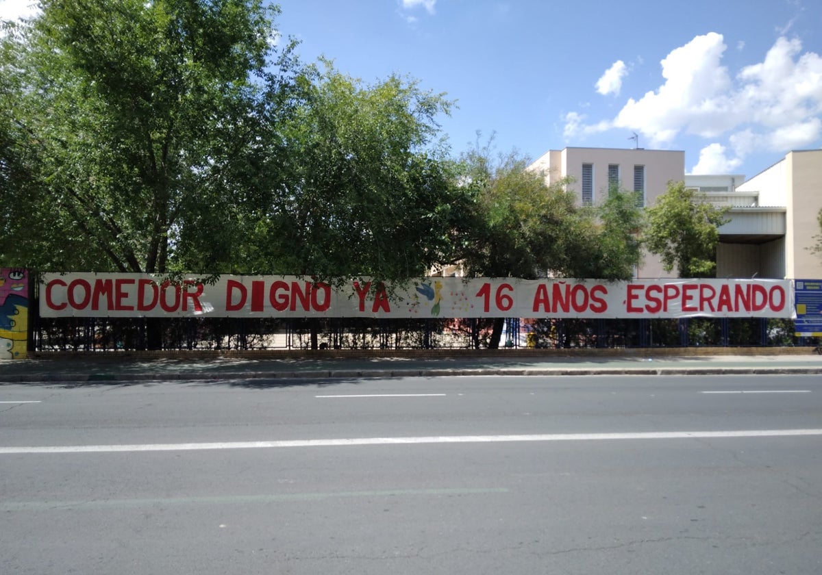 El Ceip Valdés Leal se encuentra junto a la Carretera de Carmona