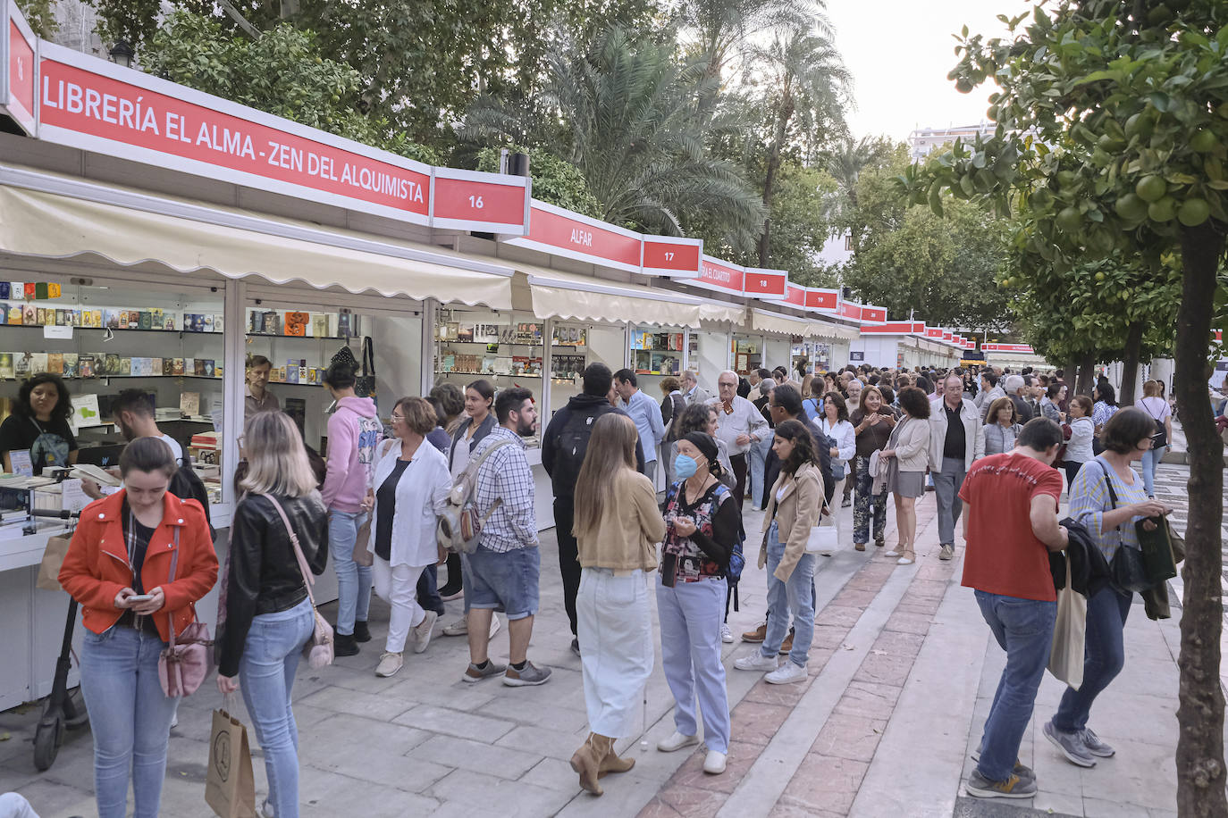 Comienzan las actividades de la Feria del Libro de Sevilla en esta jornada de viernes