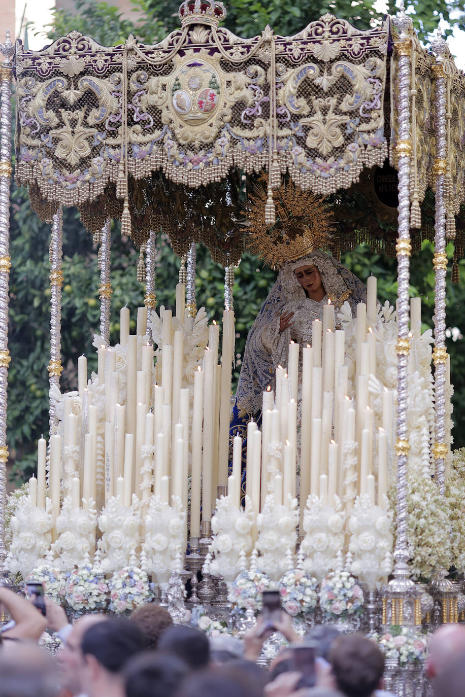 La Virgen de las Angustias se traslada a la Catedral para presidir una misa flamenca