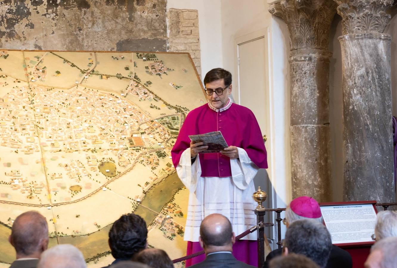 Alguno de los momentos de la inauguración de la exposición 'San Fernando, el que más teme a Dios' en la Catedral