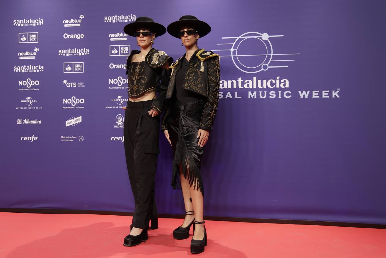 Muchos artistas acudieron a la Plaza de España para ver la gala 'El Flamenco es universal'