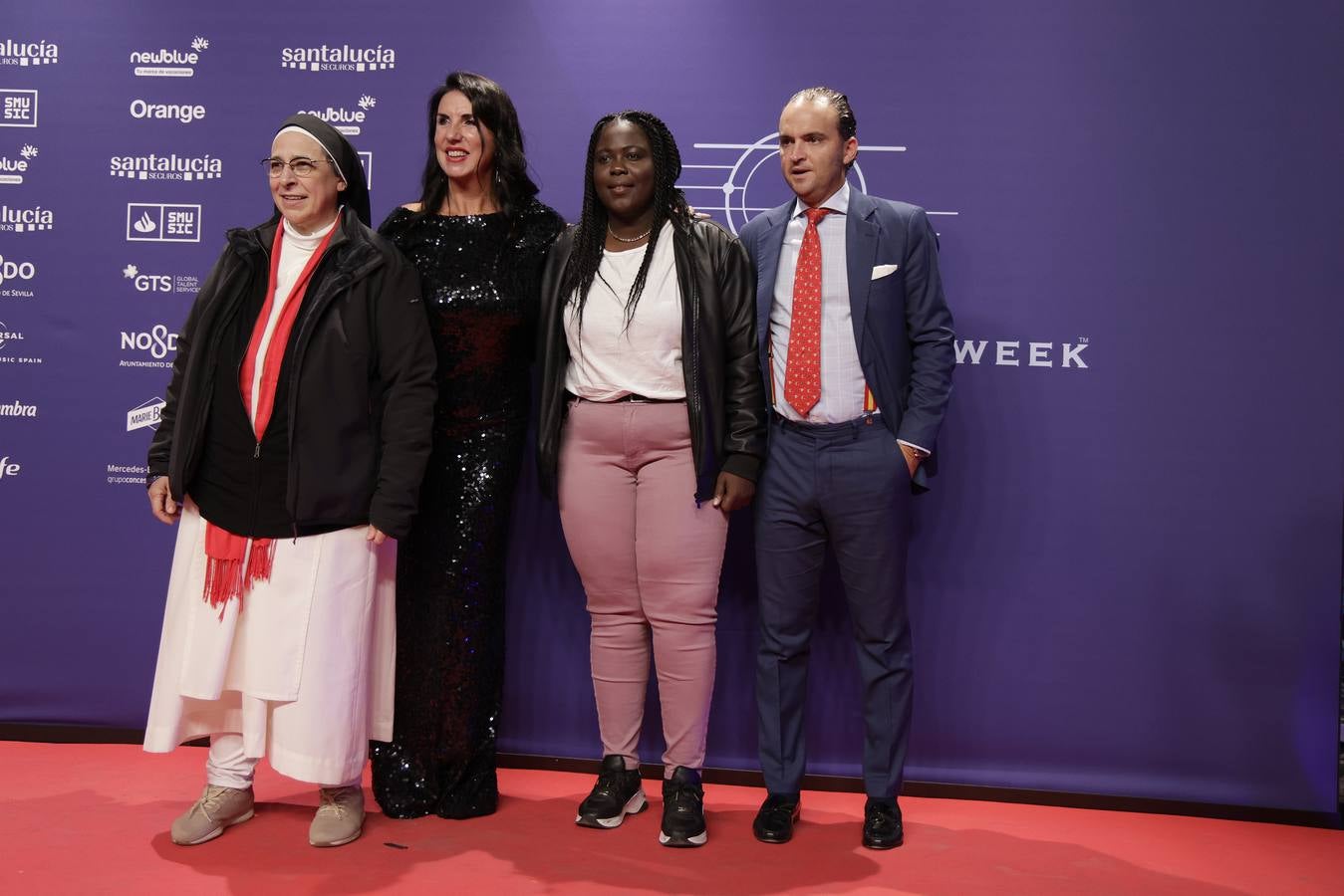 Muchos artistas acudieron a la Plaza de España para ver la gala 'El Flamenco es universal'