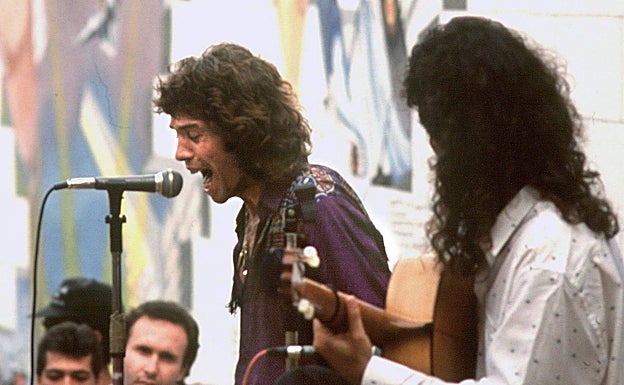 Camarón de la Isla en un concierto en la cárcel de Sevilla