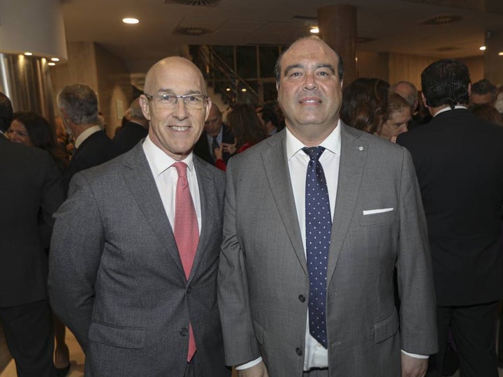 Manuel Contreras, subdirector de ABC de Sevilla, y Julio Mayo, colaborador de ABC de Sevilla