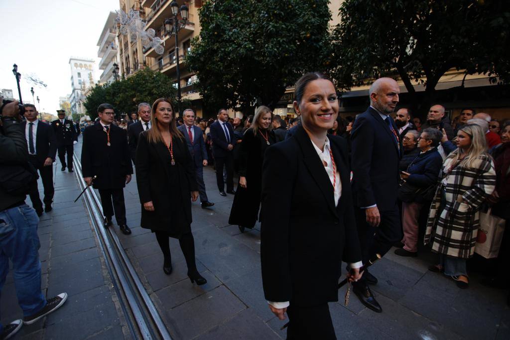 La procesión extraordinaria de la Virgen de Valme y San Fernando recorre Sevilla