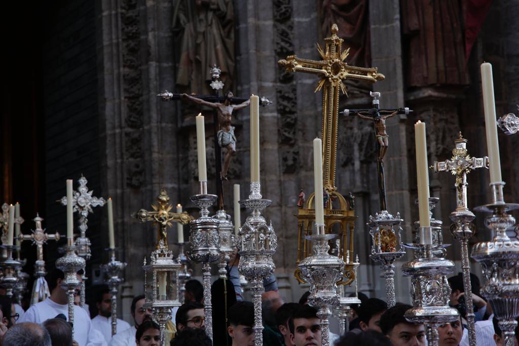 La procesión extraordinaria de la Virgen de Valme y San Fernando recorre Sevilla