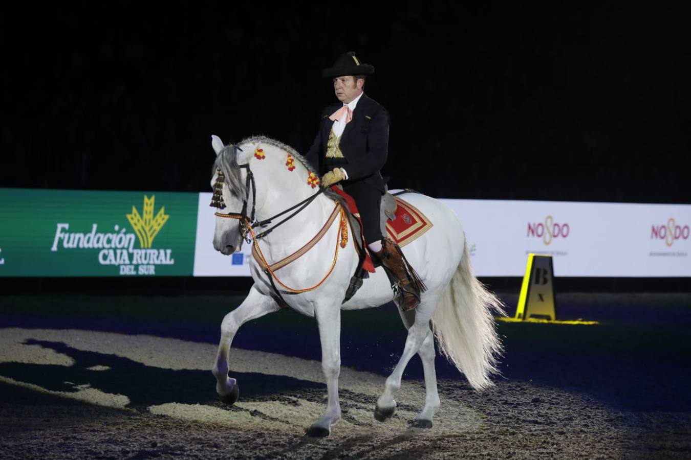 El espectáculo hizo vibrar a la grada durante el primer día del Sicab