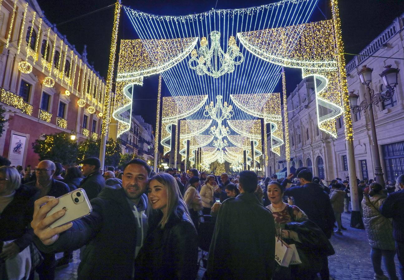 El Centro de Sevilla iluminado para esta Navidad de 2023