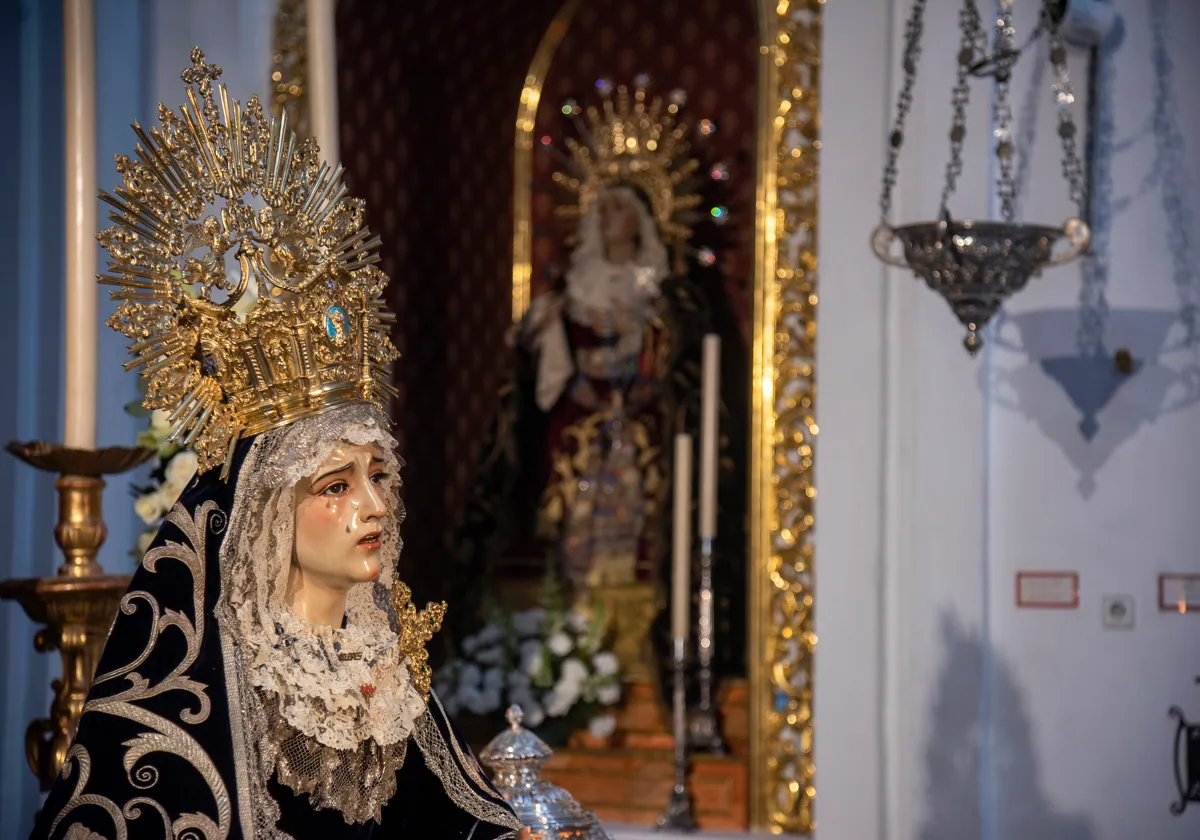 Besamanos de la Virgen de los Dolores de Santa Cruz