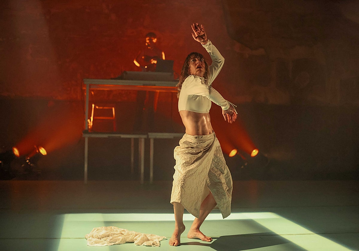 Luz Arcas, la primera coreógrafa y bailarina a la que el teatro Central dedica un ciclo completo