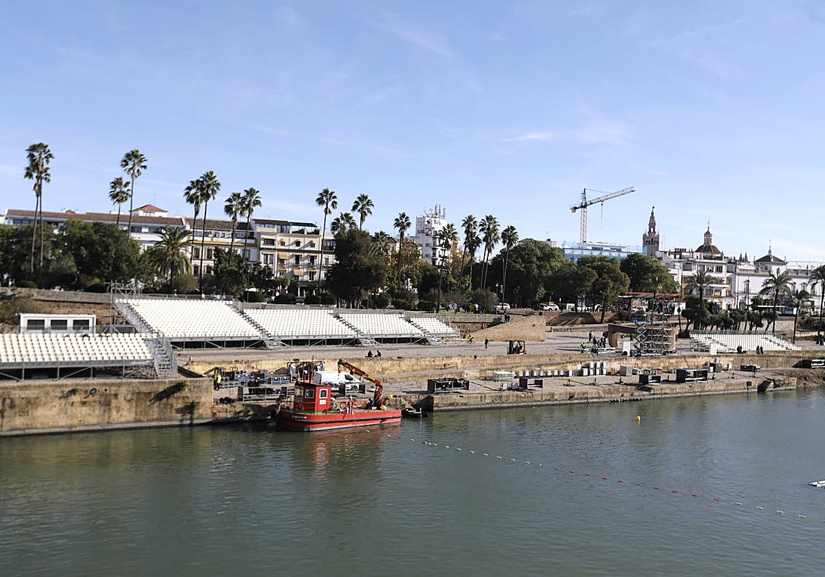 Las gradas para ver el mapping a partid del día 20 de diciembre